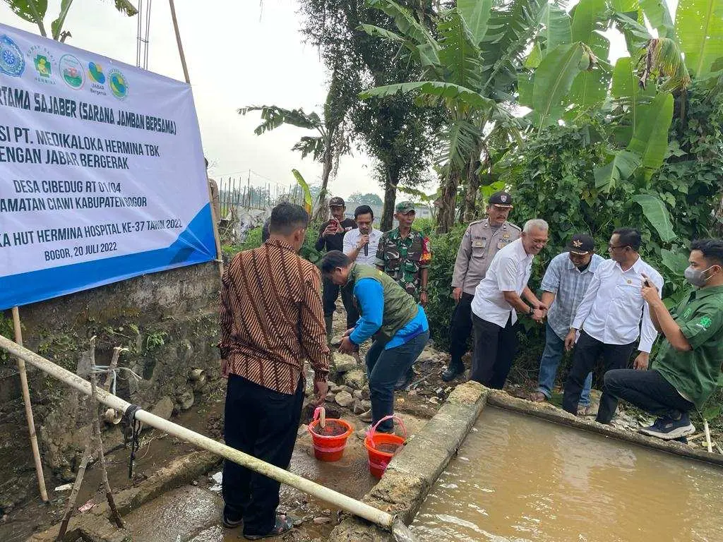 Akhirnya Desa Cibedug Punya MCK Bersama dari Jabar Bergerak dan RS Hermina Hospital