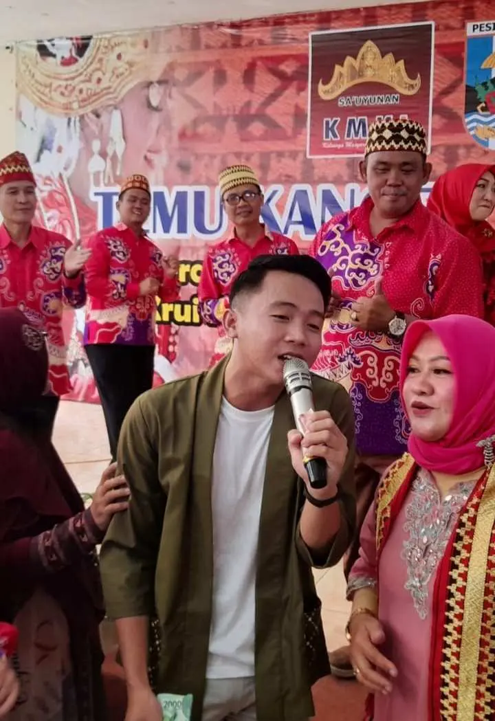 Tampil Memukau, Rahman KDI Hibur Warga Perantau Asal Krui Pesisir Barat Lampung Se-Jabodetabek