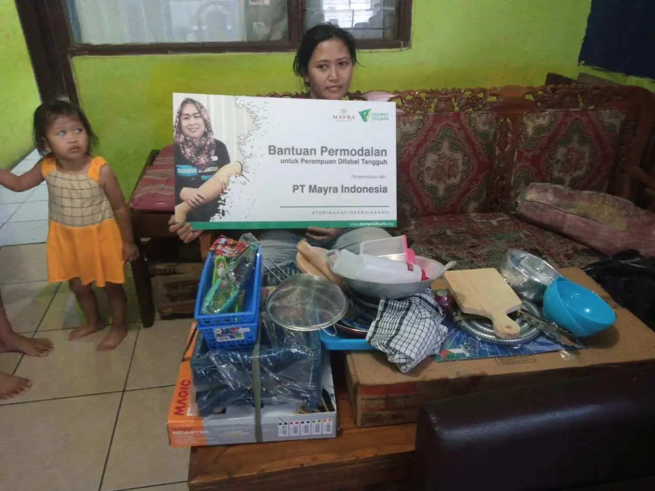 Bersama PT Mayra Indonesia, Dompet Dhuafa Sokong Usaha Para Perempuan Difabel