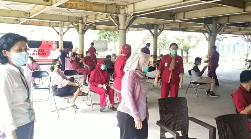 HUT ke-15 RS FMC, Anggota Polsek Sukaraja Lakukan Aksi Donor Darah