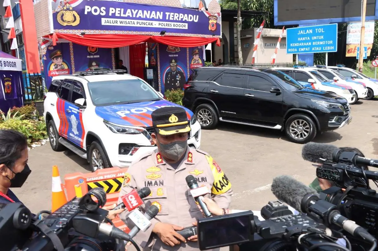 Polres Bogor Berlakukan Sistem One Way di Jalur Puncak, Ini Jadwalnya