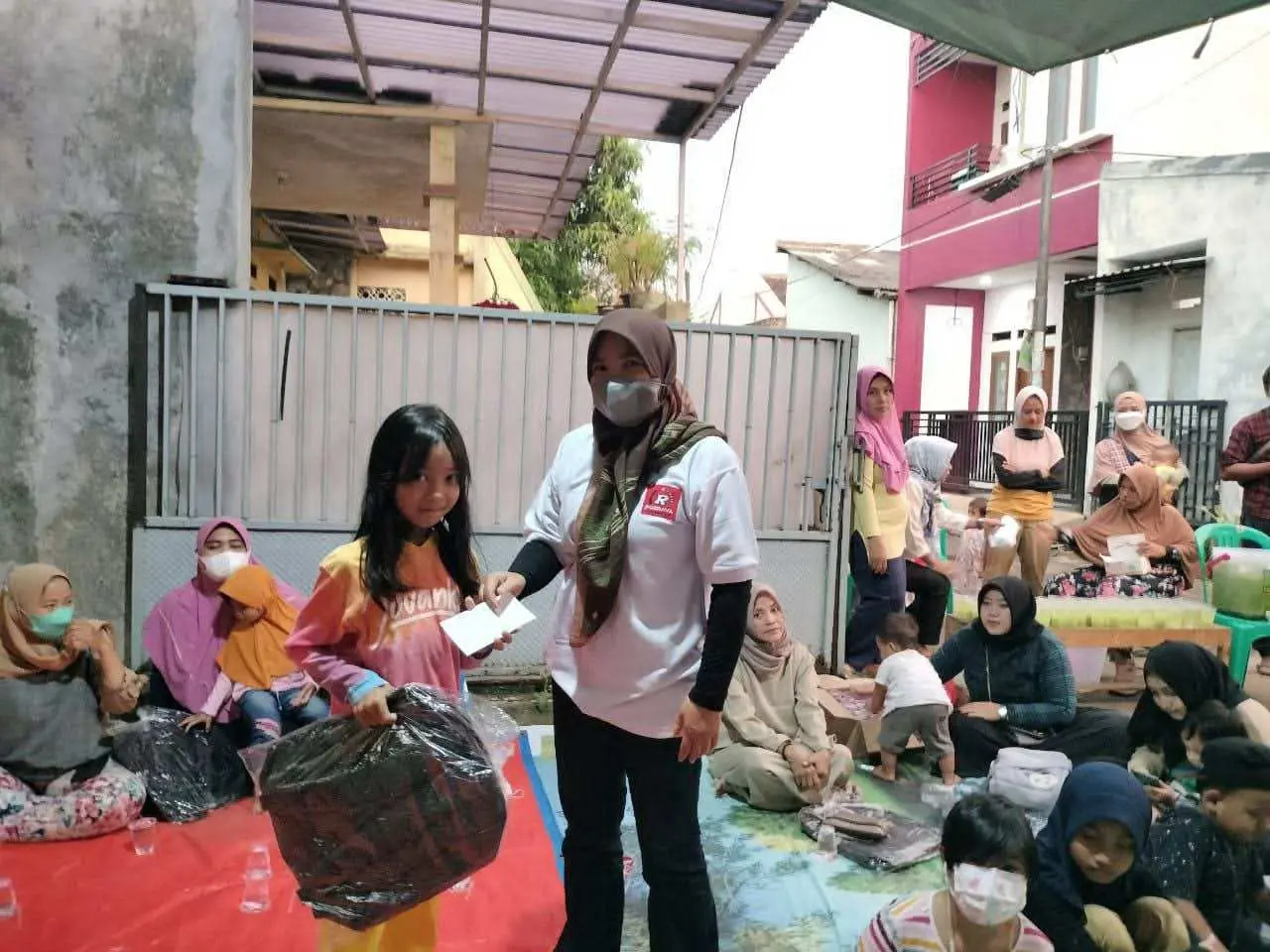 Tebar Kebaikan di Bulan Ramadhan, Posraya Indonesia Santuni Anak Yatim dan Kaum Dhuafa