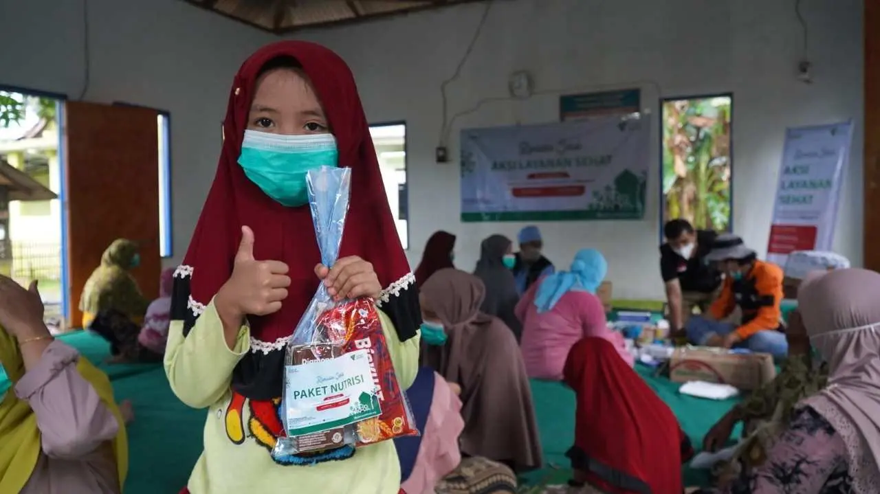 Tebar Manfaat Ramadhan 1443 H, LKC-DD Gelar Pengobatan Gratis dan Pembagian Paket Nutrisi di Wilayah Pedalaman Banten