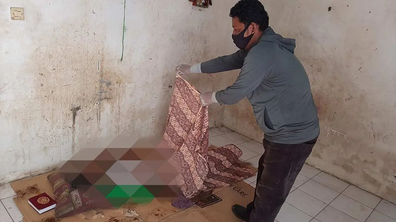 Sesosok Mayat Perempuan Tak Dikenal Ditemukan di Pertokoan Bintang Parung Bogor