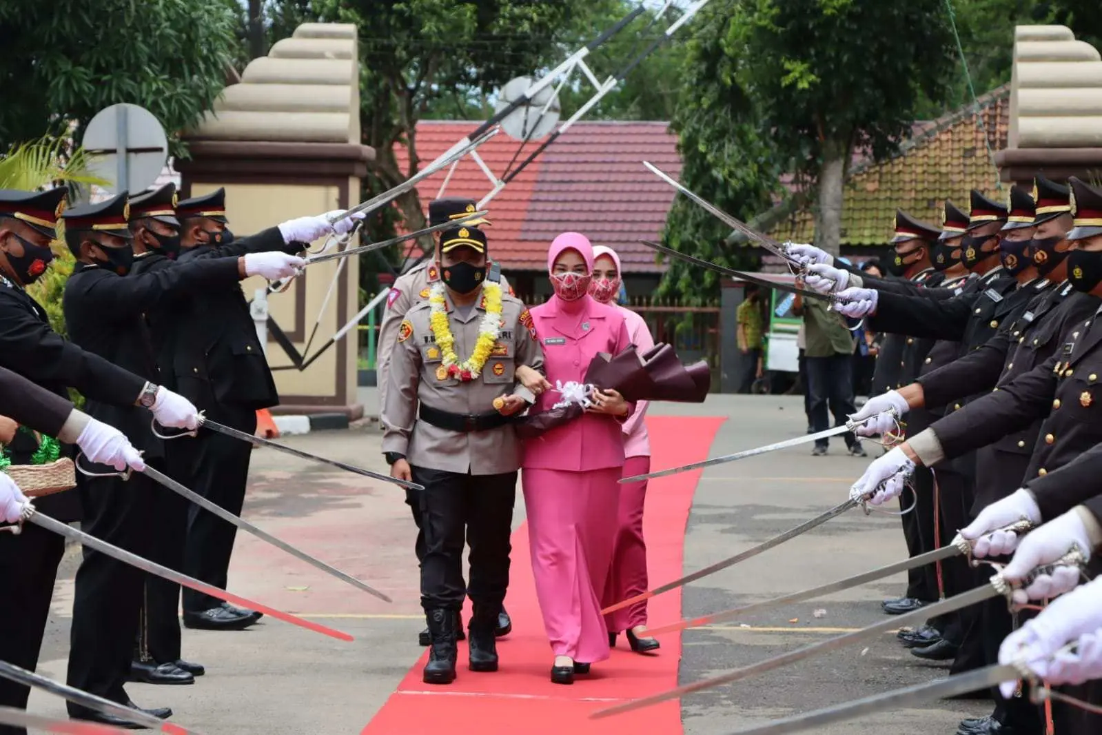 Sertijab Kapolres Lebak, Gelar Apel Satuan dan Farawell Parade