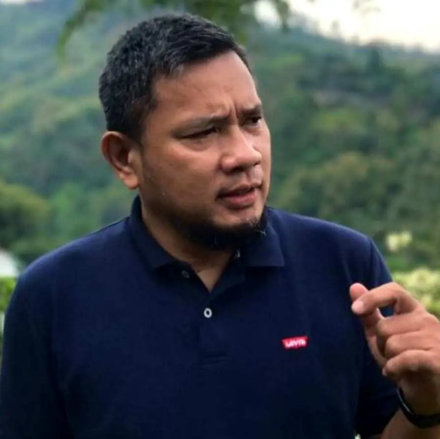 ‘Cembokur’ Bertopeng Politis di Isu Investasi Gibran dan Kaesang