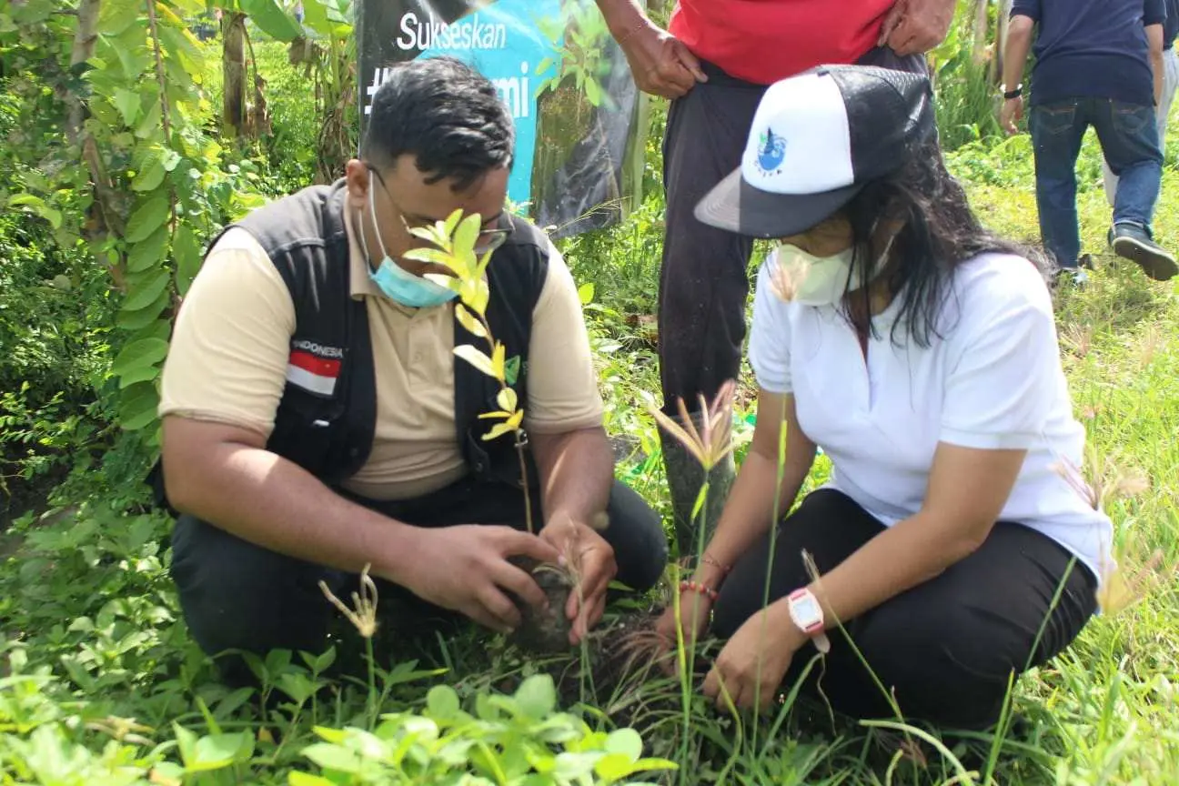 Dompet Dhuafa Bali dan IKA UII DPW Bali Inisiasi Gerakan Sejuta Pohon Bersama Komunitas