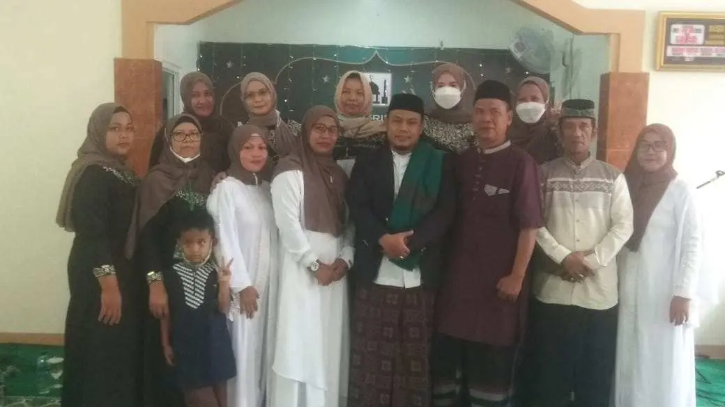 Pengurus PHBI Masjid Al-Ikhlas Grande Desa Nanggerang Gelar Peringatan Maulid Nabi Muhammad SAW 1443 H