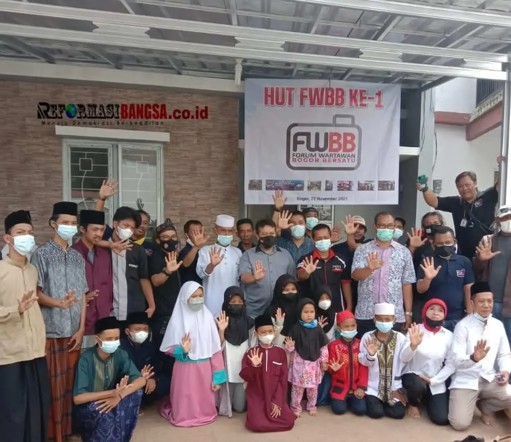 Ulang Tahun Perdana, FWBB Gelar Syukuran dan Santuni Puluhan Anak Yatim