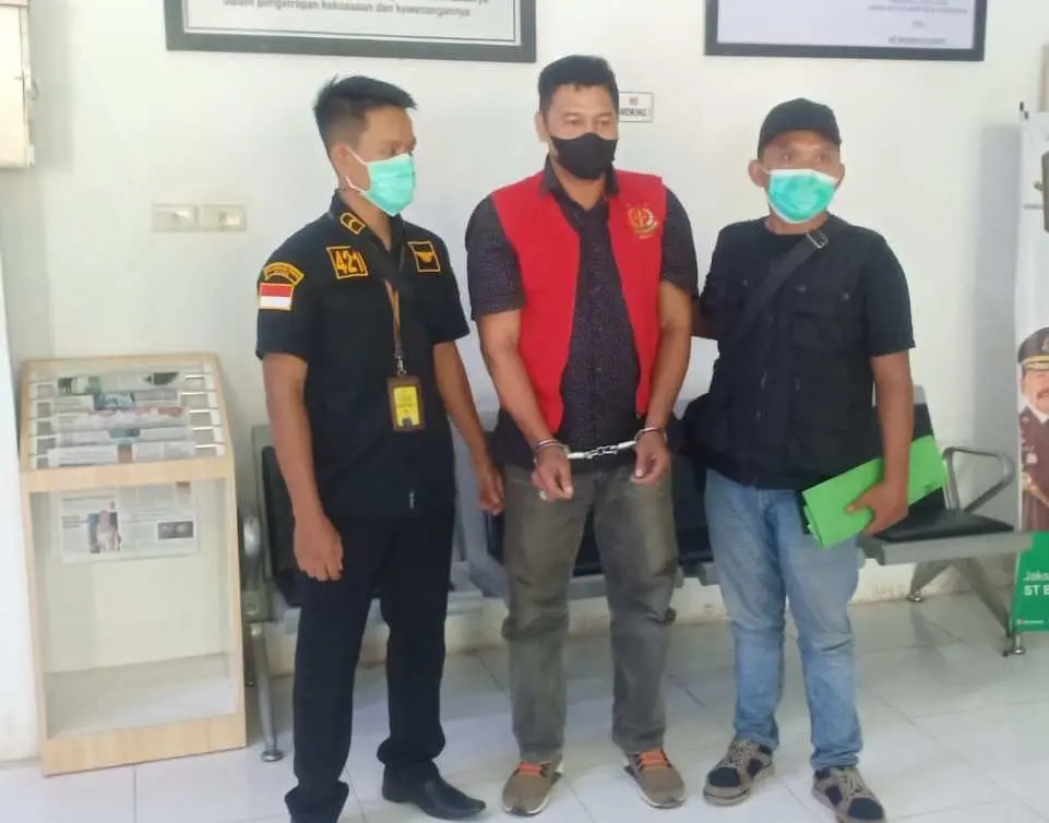 Tim Tabur Kejagung Tangkap Maling Dana Penanganan Bencana Alam di Sumbar
