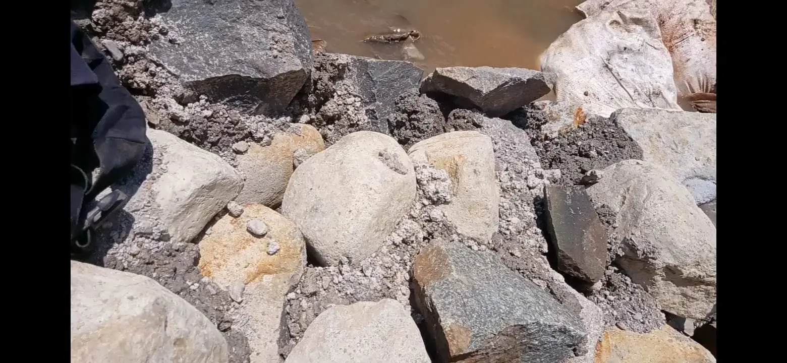 Kinerja Penyedia Jasa Proyek Pembangunan TPT di Sukaraja Patut Dipertanyakan