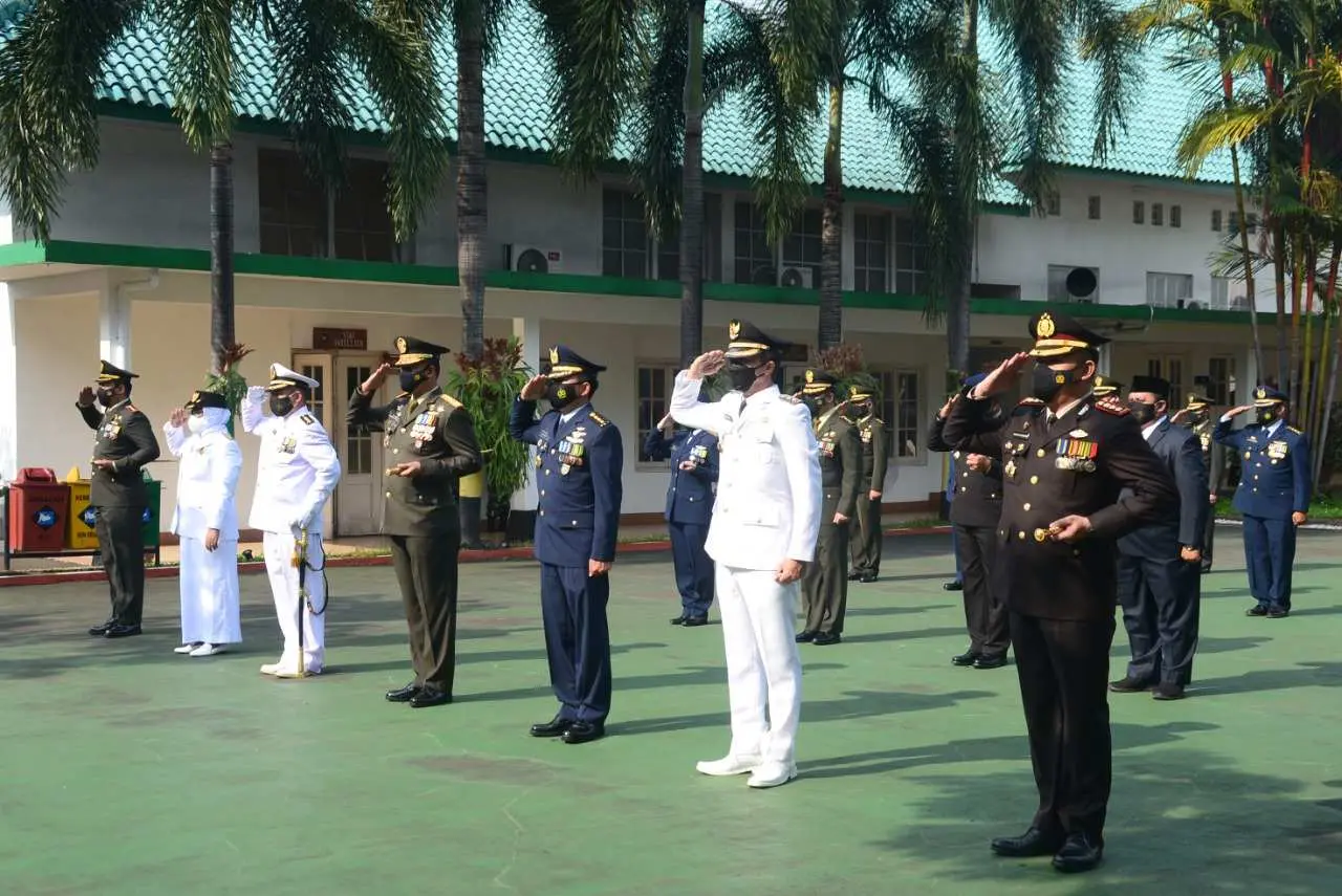 Tiga Perwira Lanud Atang Sendjaja Ikuti Upacara HUT ke-76 TNI Secara Virtual di Korem 061 Suryakancana