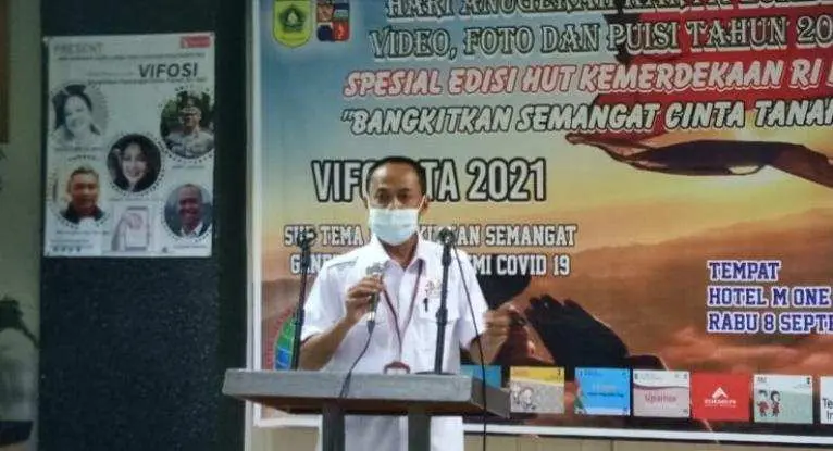 Pantun Kadisbudpar Kabupaten Bogor Memukau Peserta di Acara Hari Anugerah Karya Lomba VIFOSI 2021
