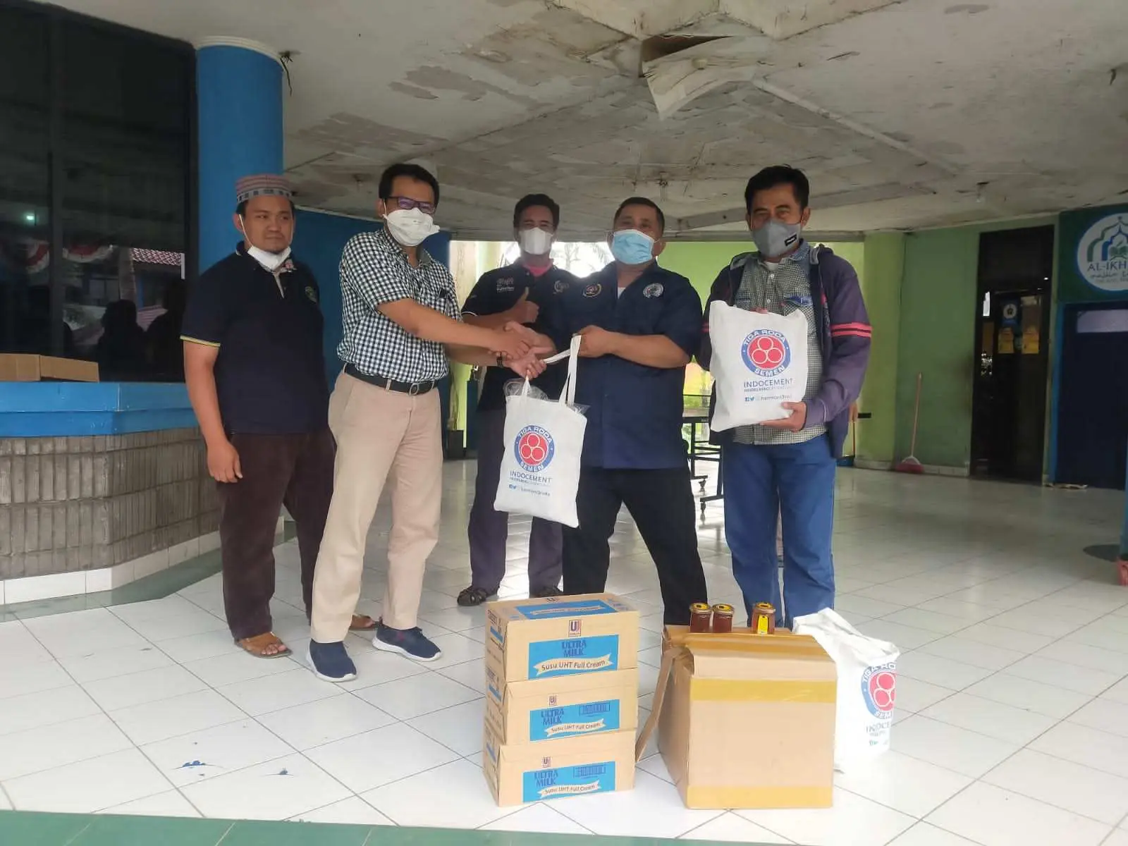 PWI Kabupaten Bogor Terima Bantuan dari PT. Indocement Tbk