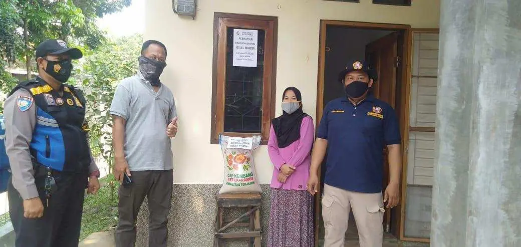 Polres Bogor Gencar Berikan Bantuan Paket Sembako untuk Masyarakat Terdampak Covid-19