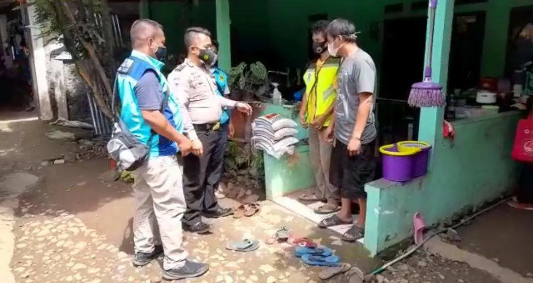 Peduli Pasien Covid-19 Isoman, Polres Bogor Berikan Bantuan Paket Sembako