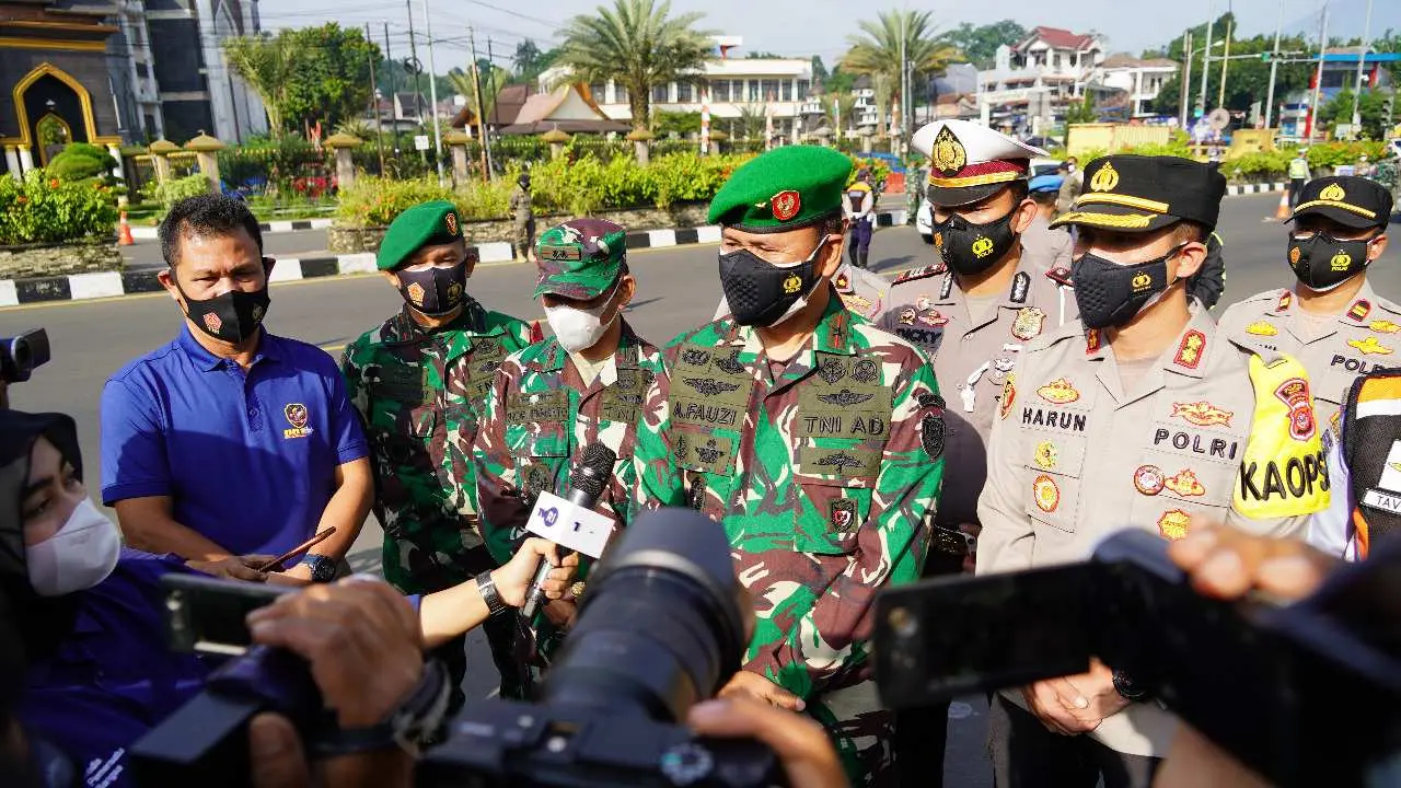 Pantau Penyekatan Arus Lalin di Simpang Gadog, Danrem 061/Sk Sampaikan Ini