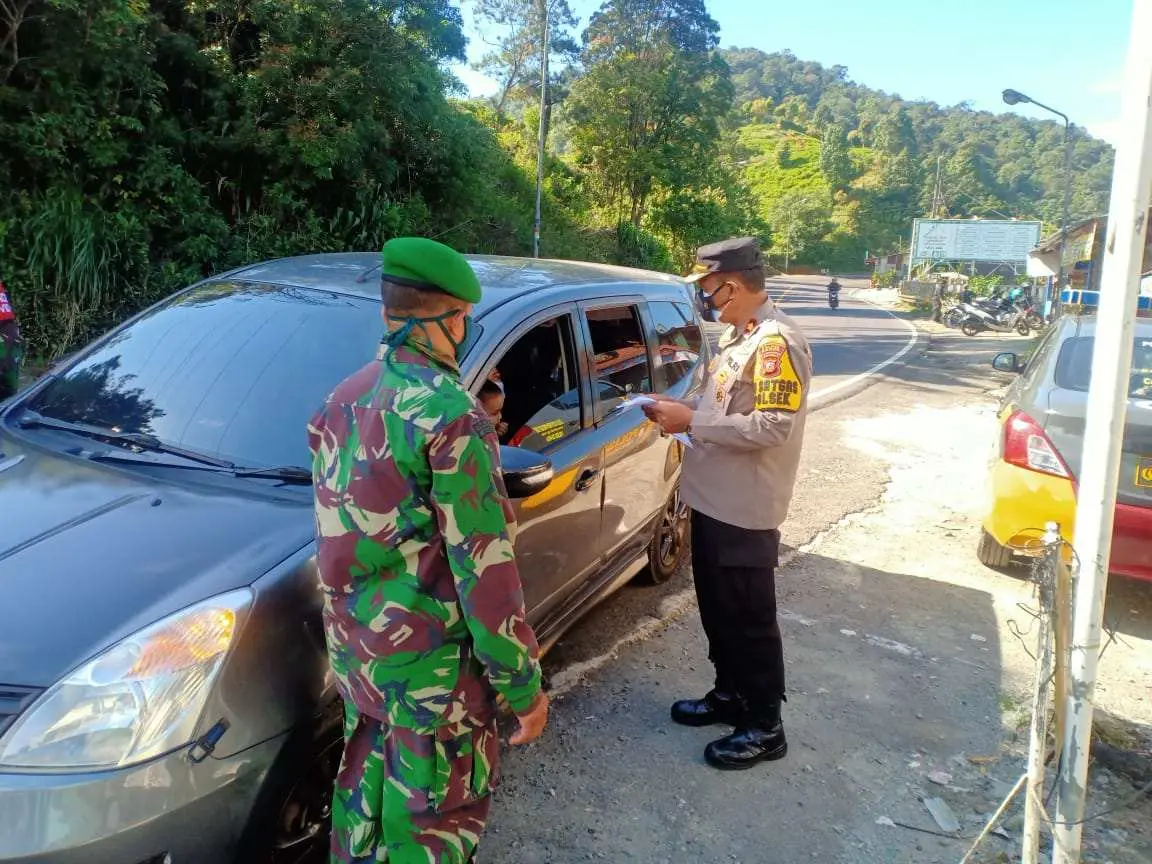 Gelar Operasi Gabungan, Polsek Cisarua Tindak Pelanggar PPKM Darurat