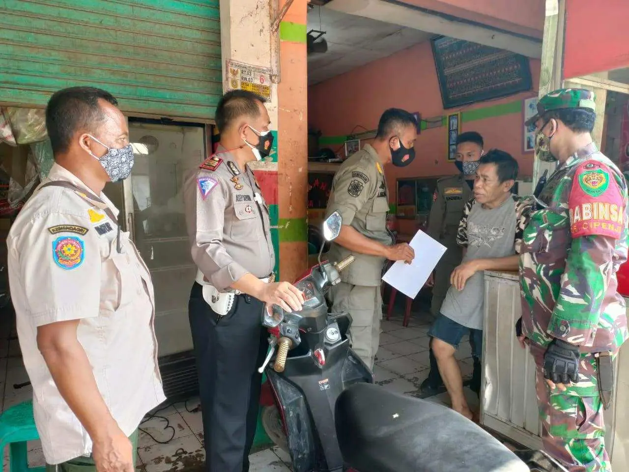 Polsek Cileungsi Bersama Muspika Gencar Lakukan Operasi Yustisi dalam Rangka PPKM Darurat