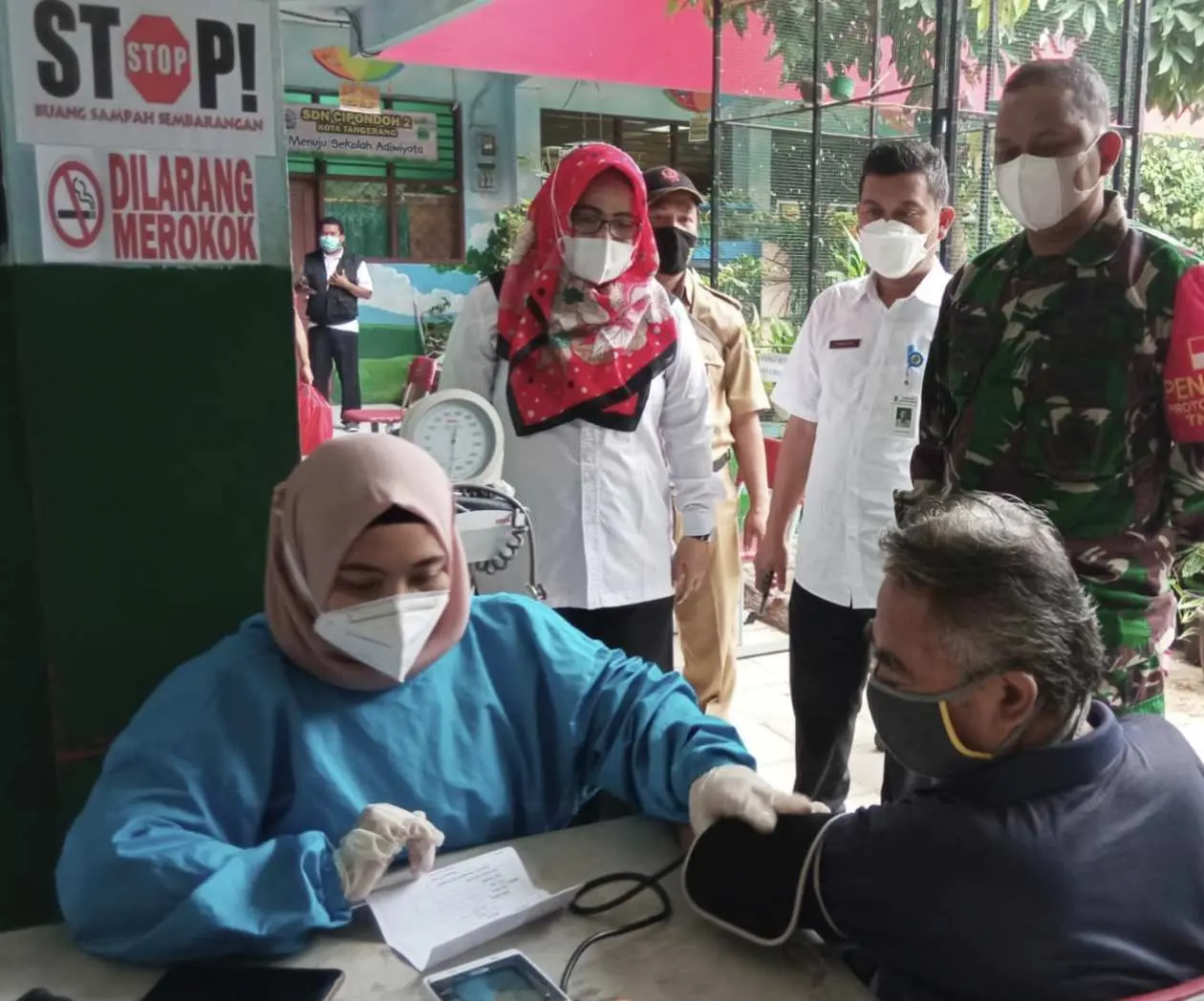 Ratusan Warga Cipondoh Tangerang Disuntuk Vaksin Covid-19