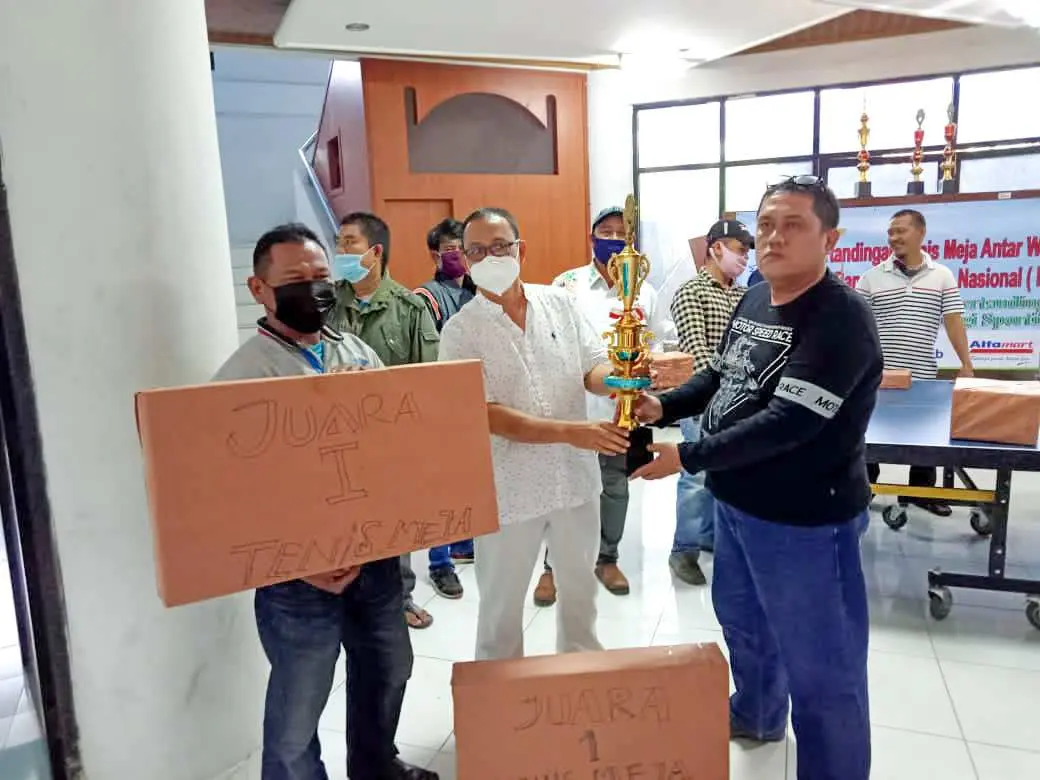 Retail Kenamaan Support Kejuaraan Tenis Meja Pokja Wartawan Kabupaten Bogor