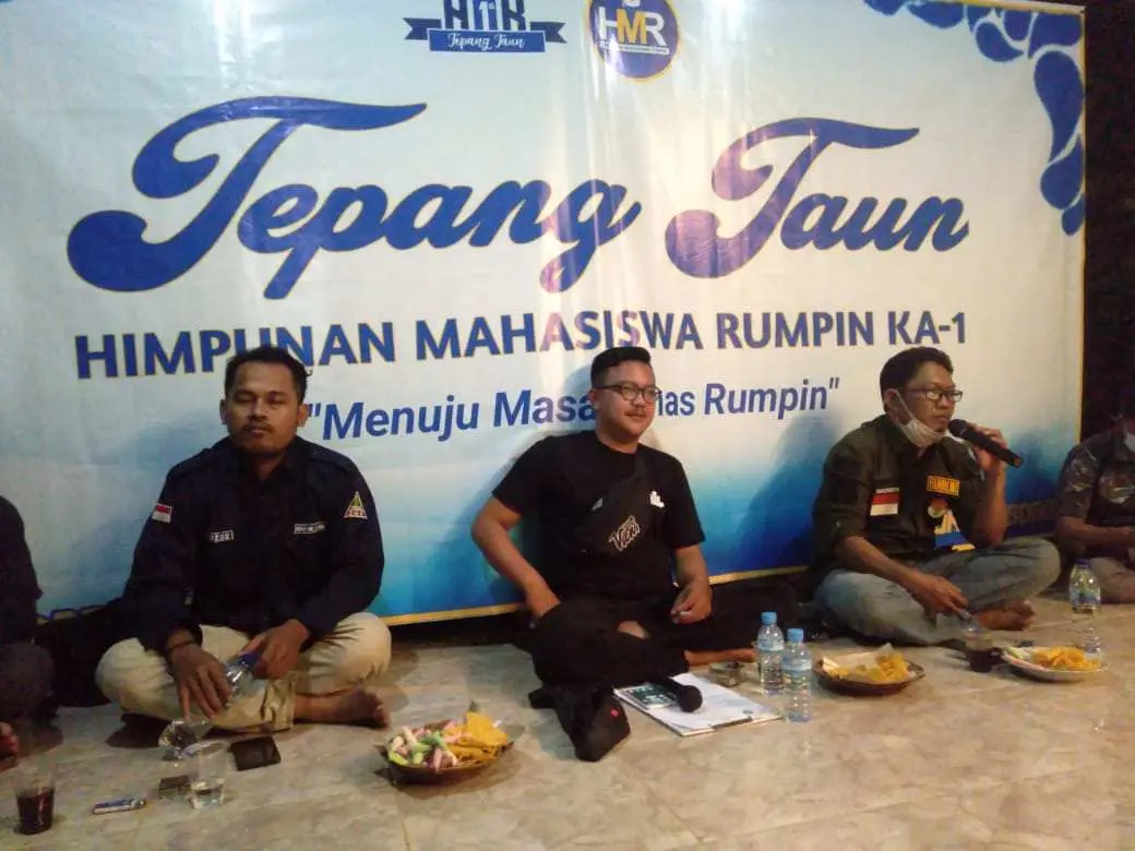 Diskusi Mahasiswa Jelang Tepang Taun HMR Pertama