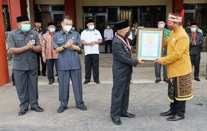 Peringatan HGN 2020, Disdik Sumenep Catat Rekor Baru Pembacaan Macopat Terlama di Dunia
