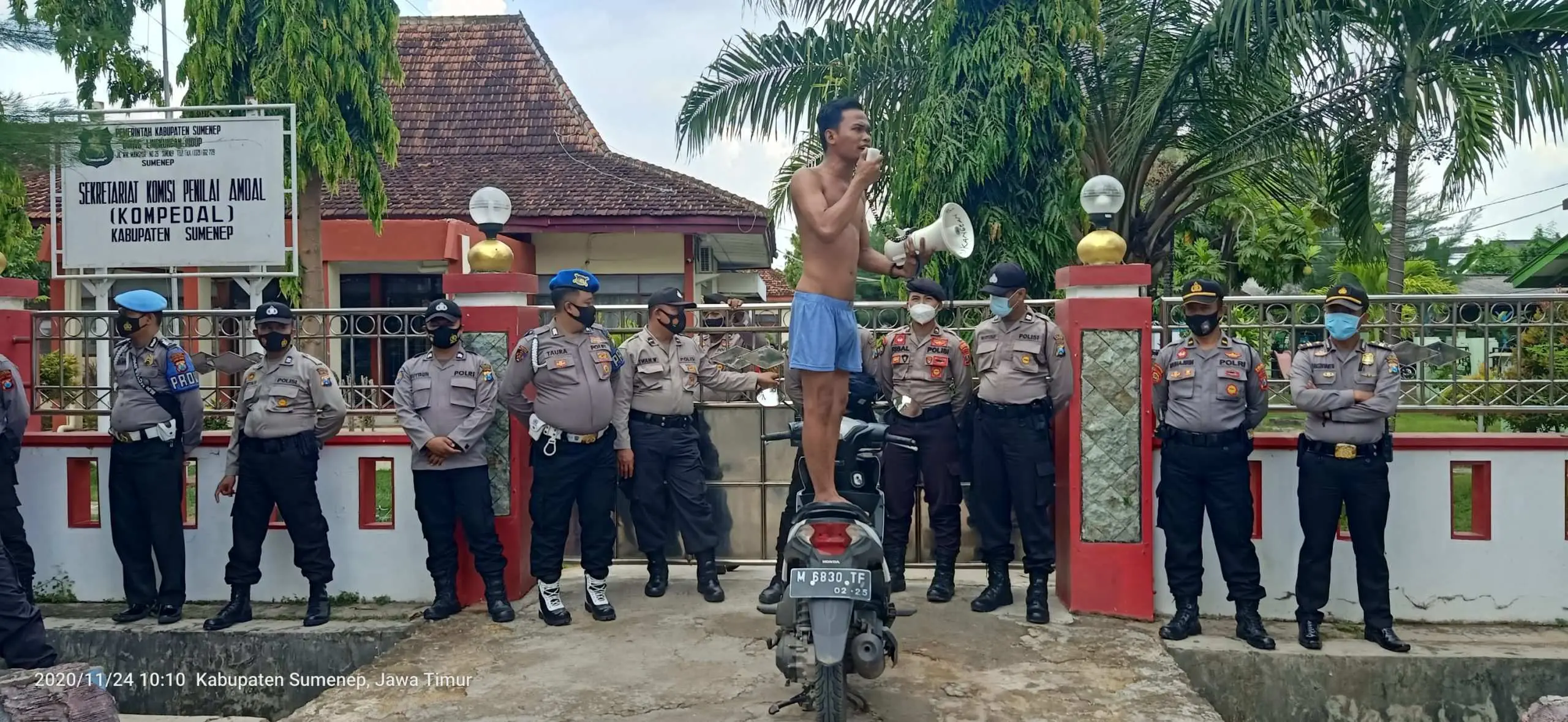 FKMS Tuding DLH Sumenep Sengaja Lalai Perlihatkan Hasil Uji LAB Limbah Tambak Udang