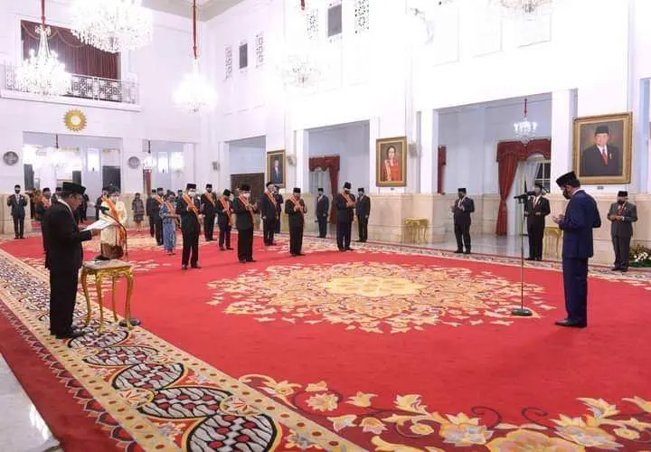 Inilah 71 Nama Penerima Bintang Mahaputera dan Bintang Tanda Jasa