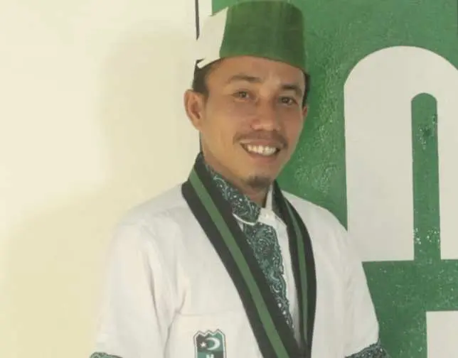 Ruas Jalan Provinsi Dibiarkan Rusak Berat, HMI Sanana Sesalkan Sikap DPRD dan Pemprov Malut