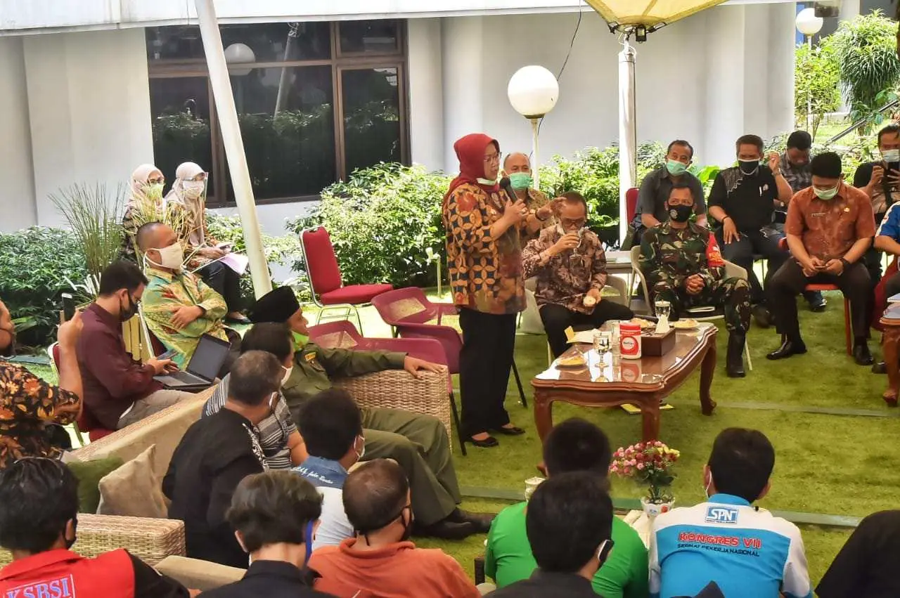 Dukung Aspirasi Buruh Tolak Omnibus Law, Ade Yasin Minta Kondisifitas Tetap Terjaga