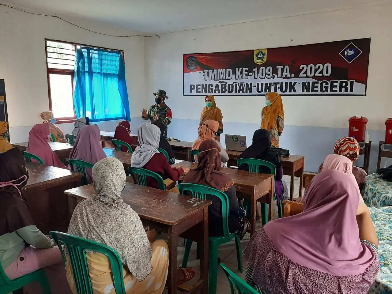 Gandeng Dinkes Kab. Bogor, Satgas TMMD ke-109 Berikan Penyuluhan KB Kesehatan