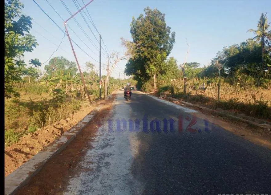 Proyek Pelebaran Jalan Desa Matanair Rubaru Sumenep Terkesan Siluman dan Diduga Serobot Tanah Warga