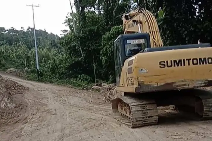 Proyek Jalan Bernilai 11,5 M Menjadi Penderitaan Warga Desa Wailoba