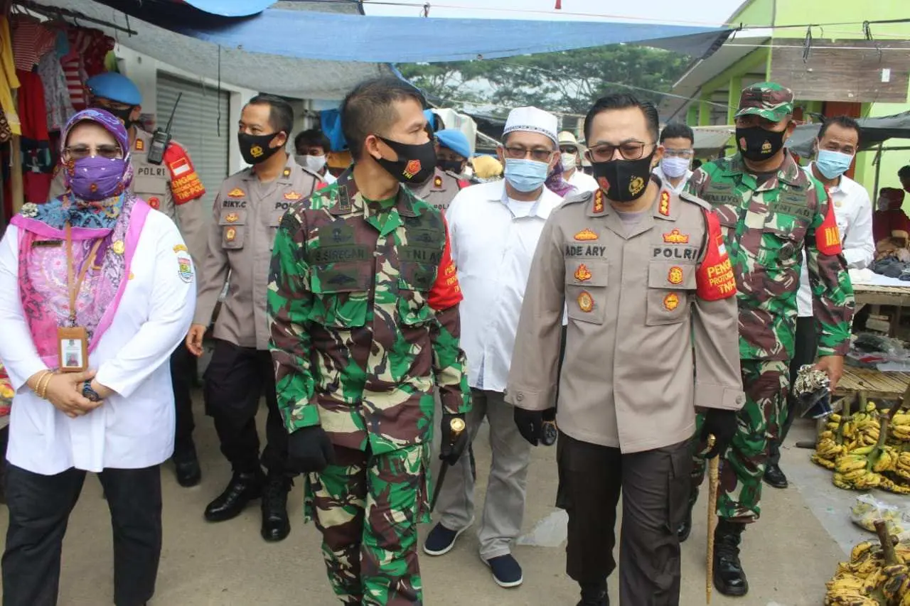 Bersinergi, Dandim 0510/Trs Bersama Kapolresta Cek Protokol Kesehatan di Pasar Ceplak