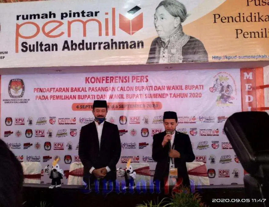 Paslon Gus Acing-Mas Kiai Fikri Daftarkan Diri ke KPUD Sumenep di Hari Kedua Pendaftaran