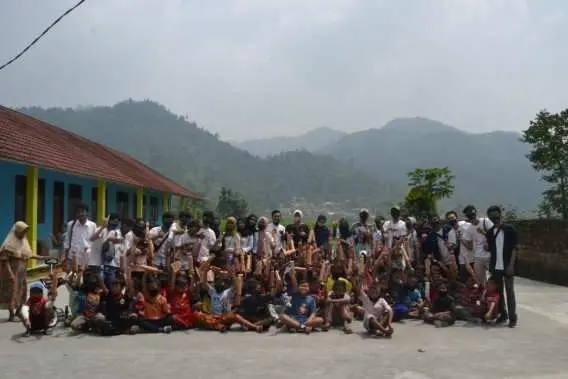 Jong Bobar Bersama Komunitas Bageur Gelar Gerakan Filantropi Pendidikan