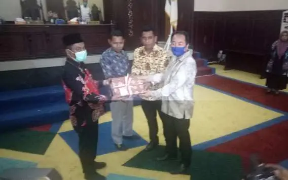 Rapat Paripurna DPRD Bahas Rancangan Pertanggungjawaban Pelaksanaan APBD Kepsul 2019