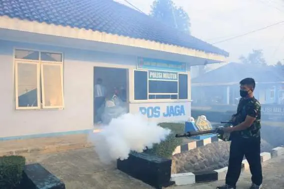 Cegah Wabah DBD di Masa Pandemi Covid-19, Lanud JB Soedirman Lakukan Fogging