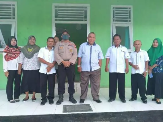 Bangun Sinergitas, Kapolsek Sulabesi Barat Silaturahmi dengan Kepala KUA
