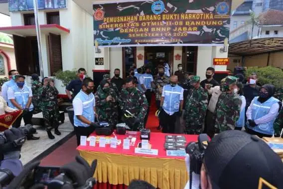 Pangdam III/Siliwangi: Anggota TNI Kedapatan Jadi Pemakai Apalagi Pengedar Narkoba Kita Pecat
