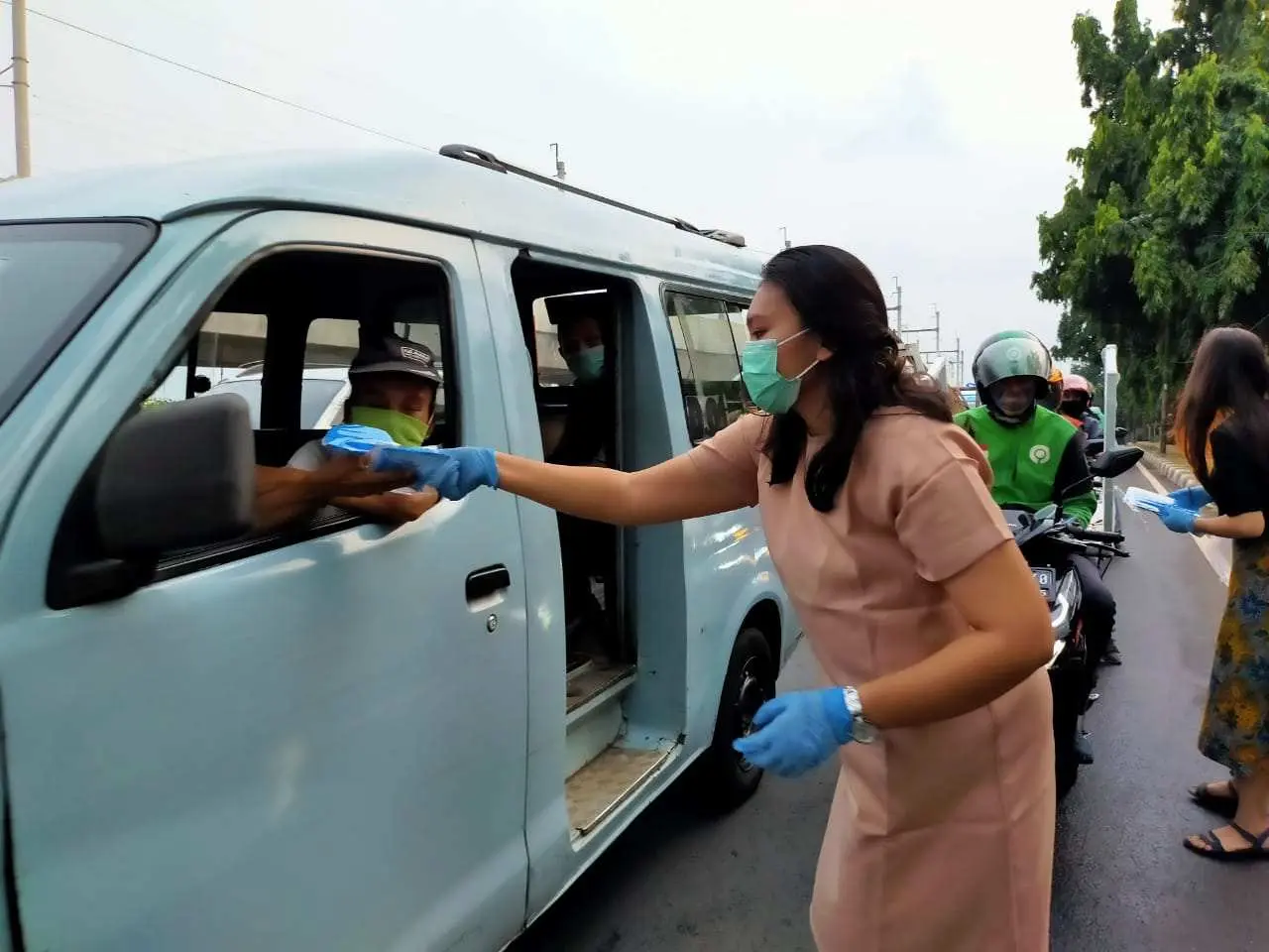 Hari Kedua, GCI Masih Berbagi Takjil dan Makanan untuk Berbuka