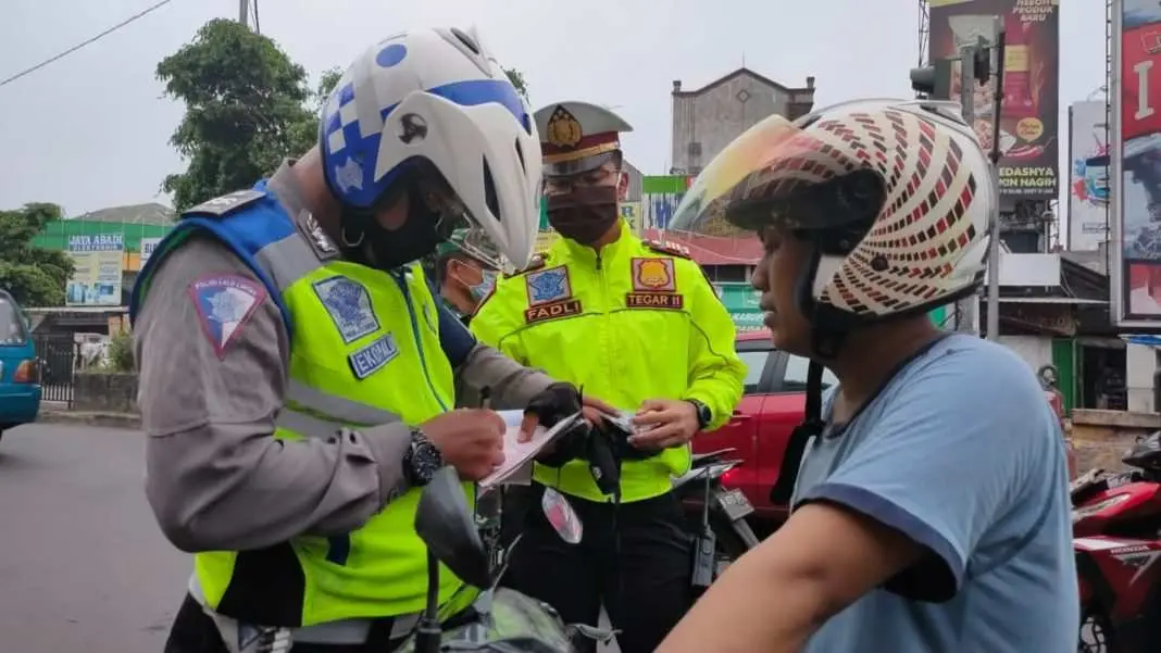 Warga Dilarang Mudik, Sat Lantas Polres Bogor Perketat Penyekatan di 16 Titik Lokasi