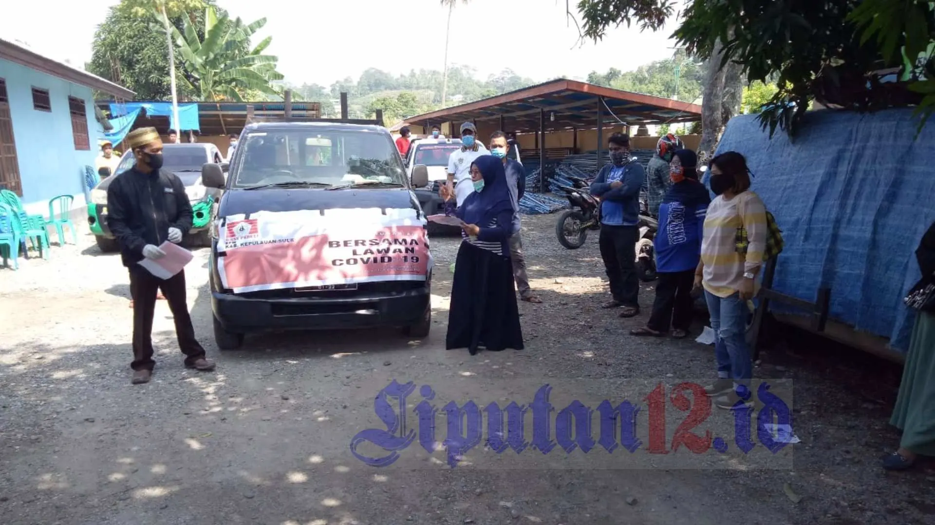 KKSS Kepulauan Sula Berikan Bantuan Sembako Untuk Warga di 8 Desa