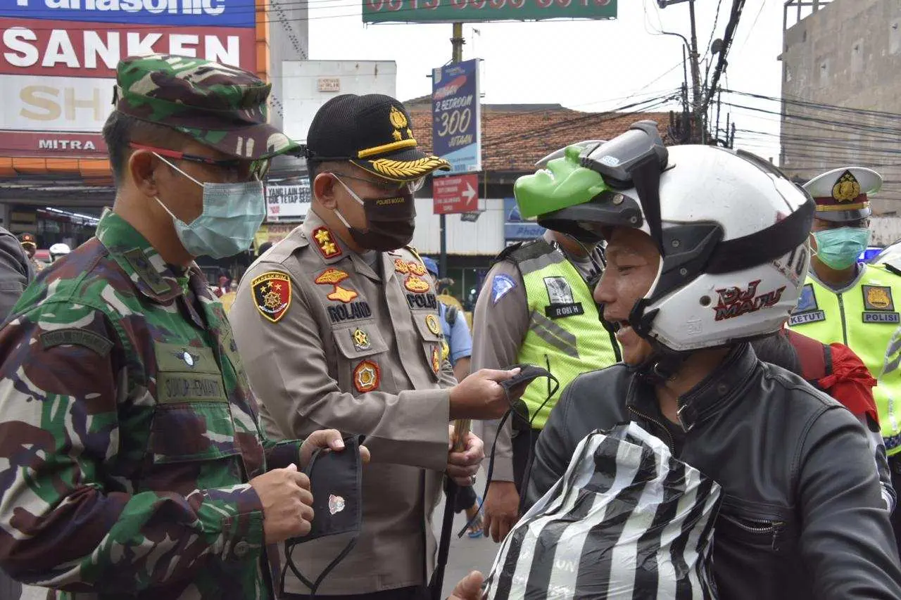 Kapolres Bogor Dampingi Kapolda Jabar Cek Pelaksanaan PSBB
