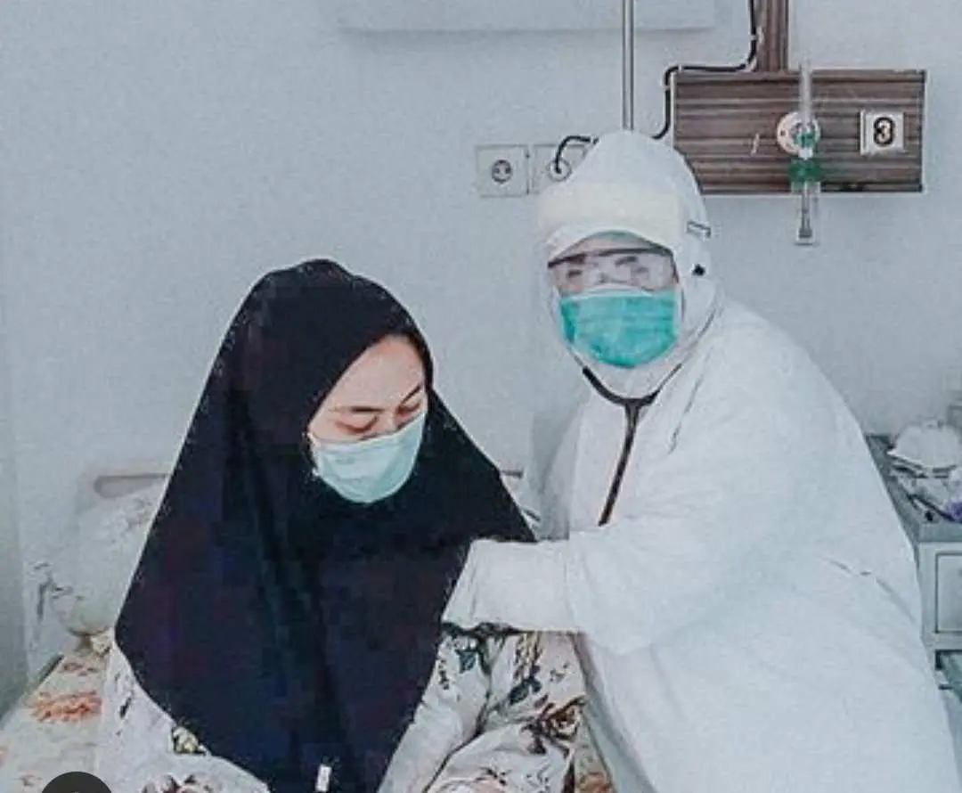 Kabar Baik! Bupati Karawang dr. Cellica Nurrachadiana Dinyatakan Sembuh dari Covid-19