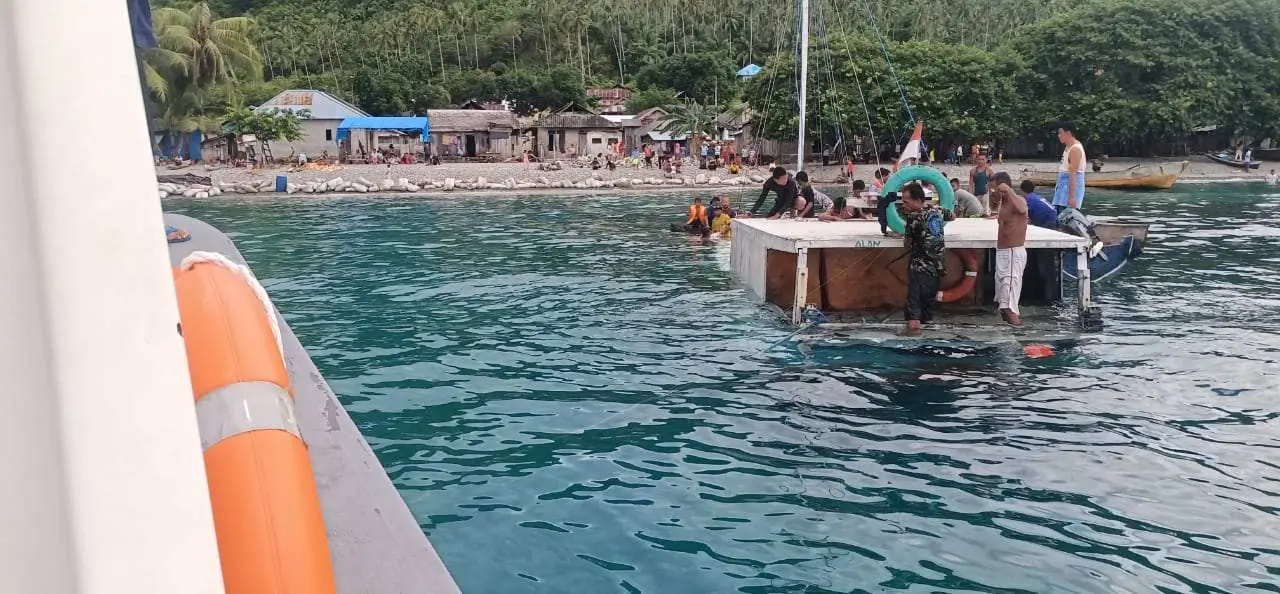 Akibat Kelebihan Muatan, Kapal KLM Sinar Bahagia 03 Tenggelam