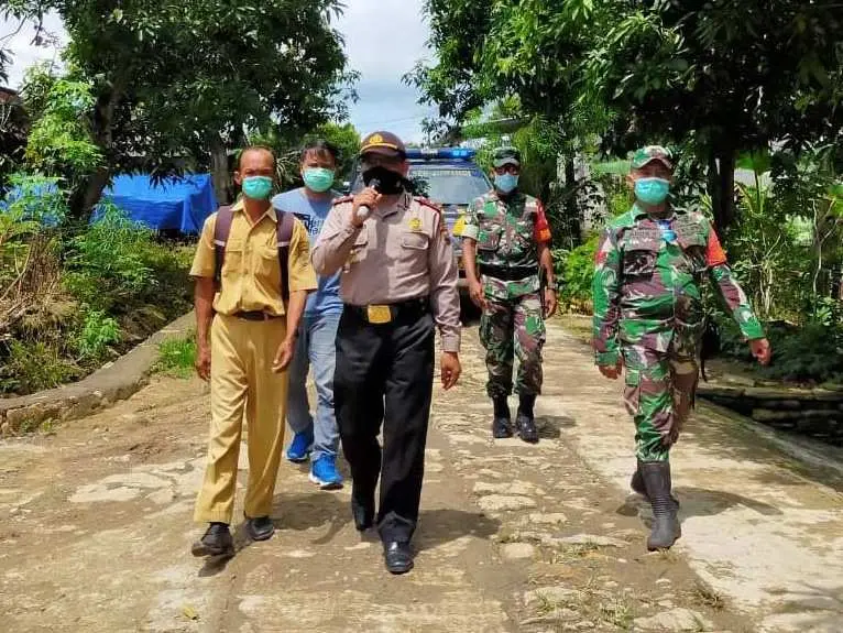 TNI-Polri Boyolali Berikan Himbauan Pencegahan Virus Corona Sasar Kampung Terpencil