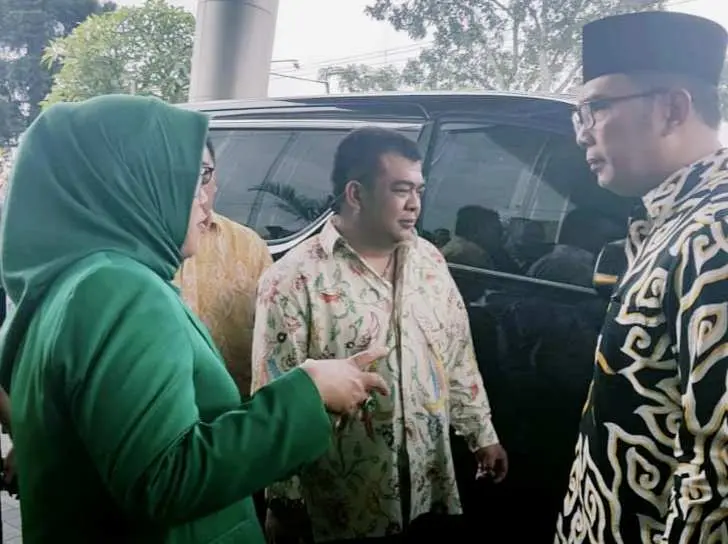 Sehari di Cianjur, Kang Emil Sebut YNL Play Boy Garut Yang Sukses