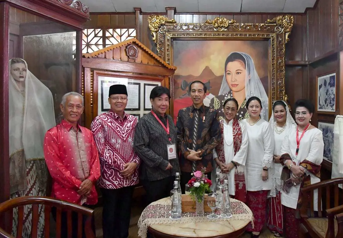 Sebelum Resmikan Monumen, Presiden Sambangi Rumah Ibu Fatmawati